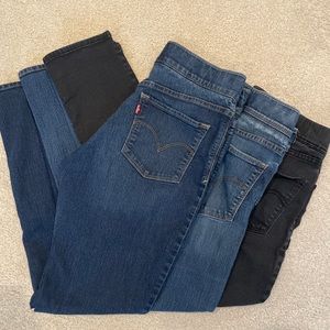 Lot of 3: Pull on skinny jeans by Levi’s
